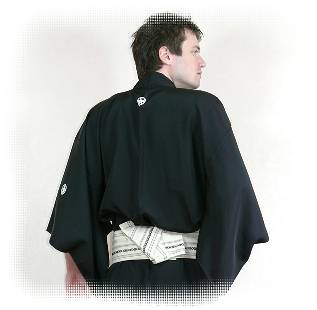 японская традиционная мужская одежда: кимоно и пояс оби