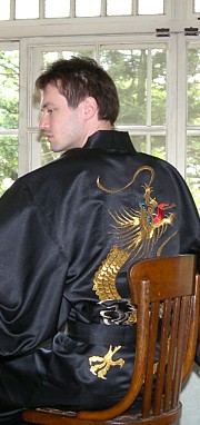 японский мужской халат кимоно с вышивкой Лунный Дракон, сделано в Японии