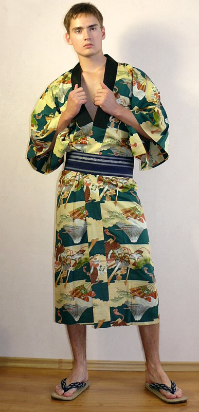 японская традиционная одежда: кимоно, пояс оби, обувь сэтта