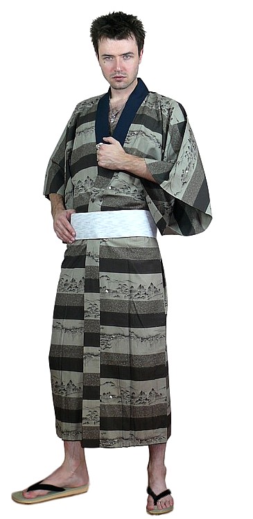 японское кимоно, пояс оби и обувь дзори