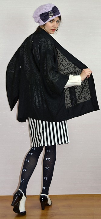 японское женское шелковое хаори в сочетании с современной одеждой, 1930-е гг.