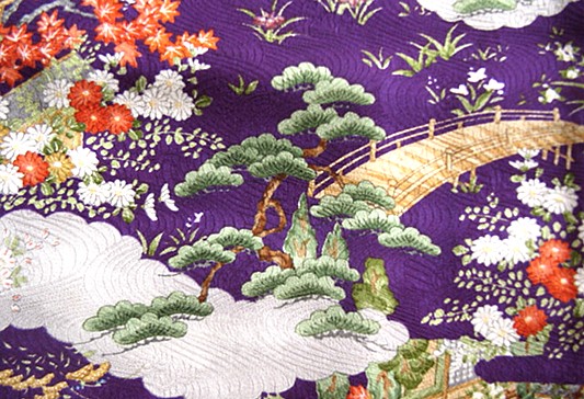 японский рисунок на шелковом кимоно