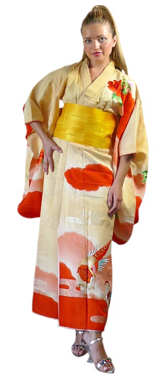 японское старинное шелковое кимоно с вышивкой и пояс оби