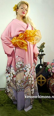 японское шелковое кимоно