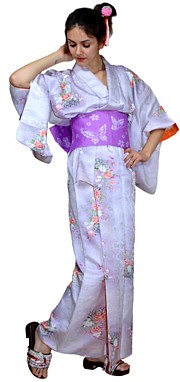 японское традиционное шелковое  женское кимоно 