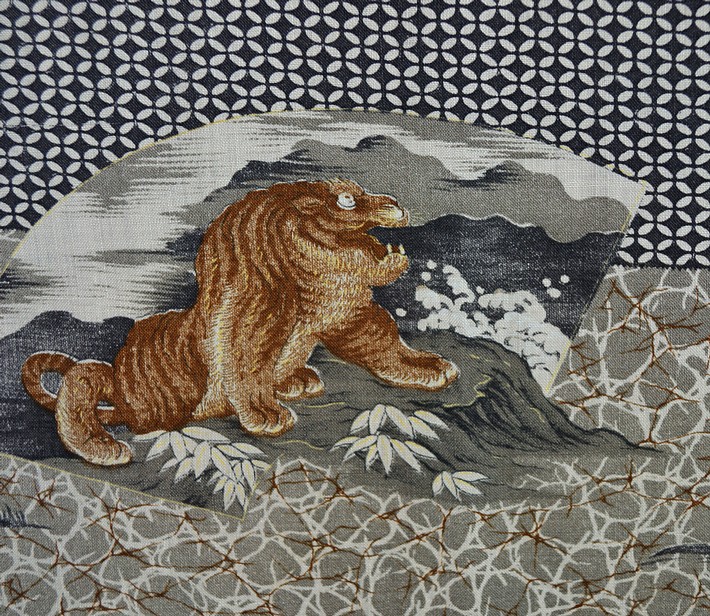 тигр, рисунок на страинном мужском японском кимоно