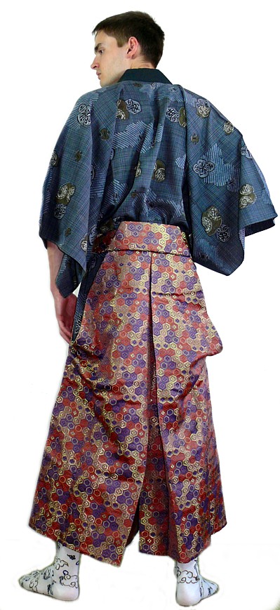 японская традиционная одежда: хакама и кимоно