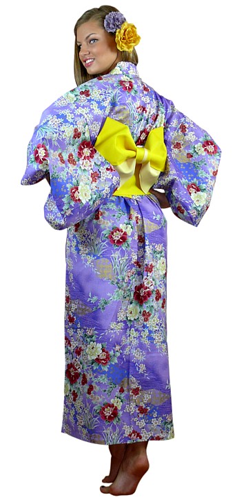 японское кимоно и пояс оби Бабочка