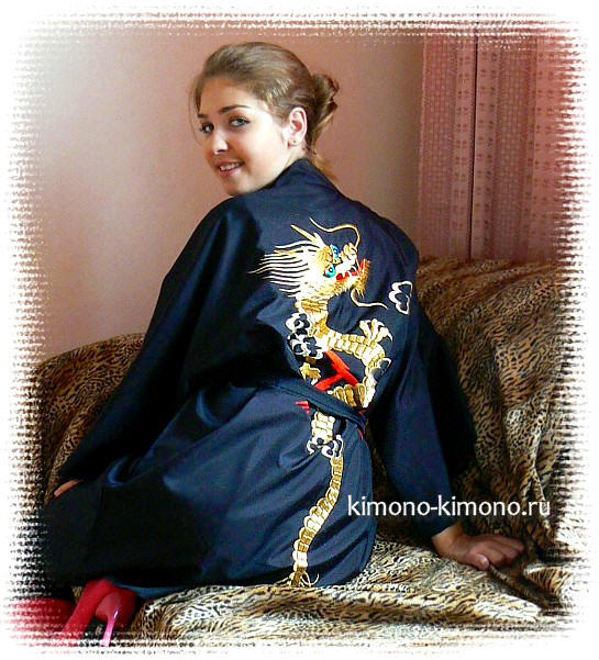 японское кимоно мини с вышивкой Золотой Дракон