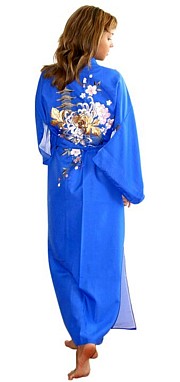 японское кимоно с вышивкой - эксклюзивный подарок женщине