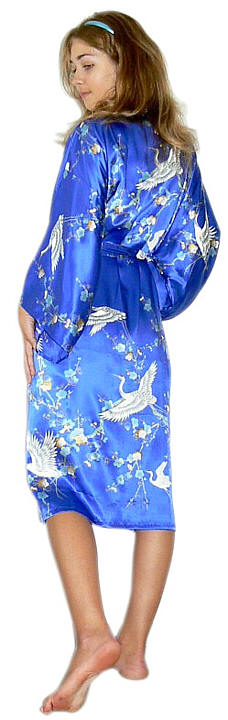японский шелковый халат-кимоно - стильная одежда для дома из Японии