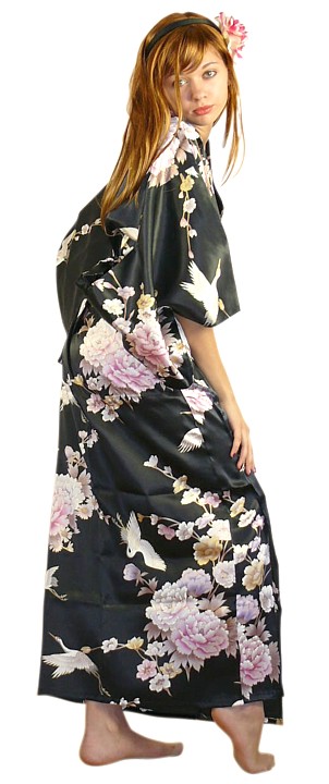 японское шелкковое кимоно
