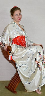 японское шелковое кимоно - элегантная одежда для дома