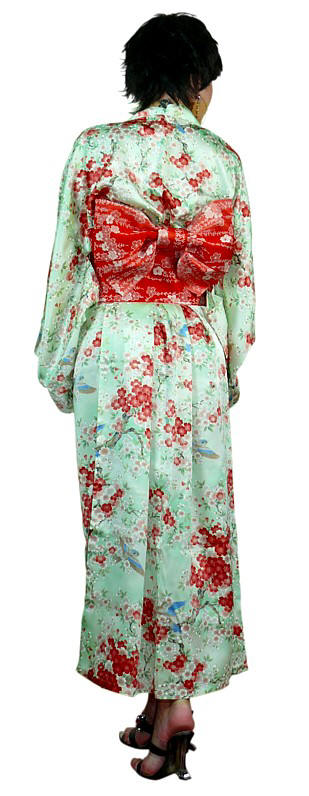японское женское шелковое кимоно ЮМЭ, сделано в Японии