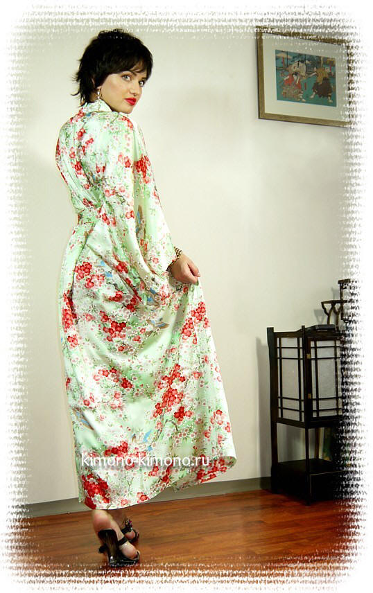 женский шелковый халат - кимоно, сделано в Японии