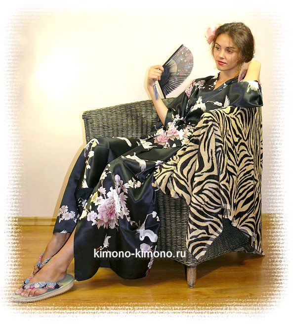 японское кимоно и японская обувь дзори